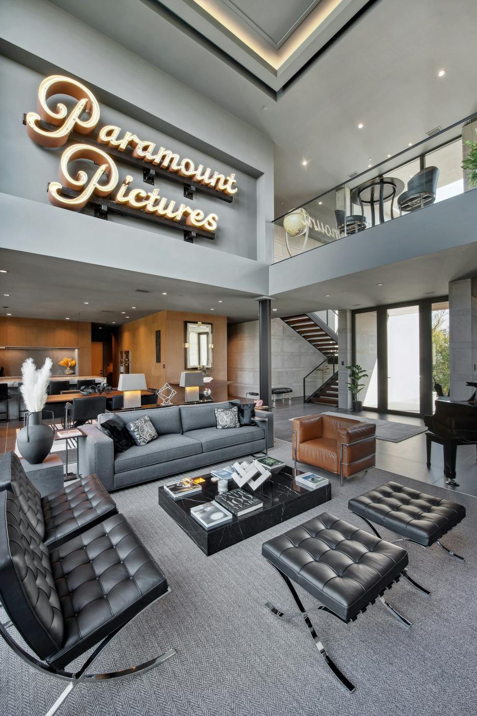Lynn Valley Family Home